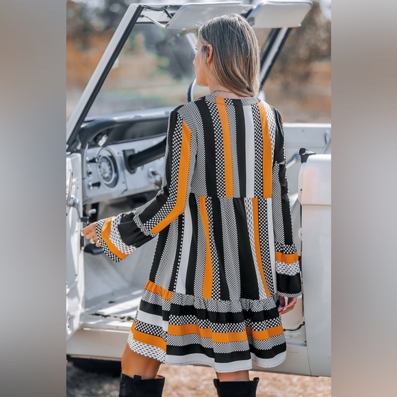 Fall Patchwork Flared Sleeve Mini Dress Size Medium (6) - Picture 2 of 3